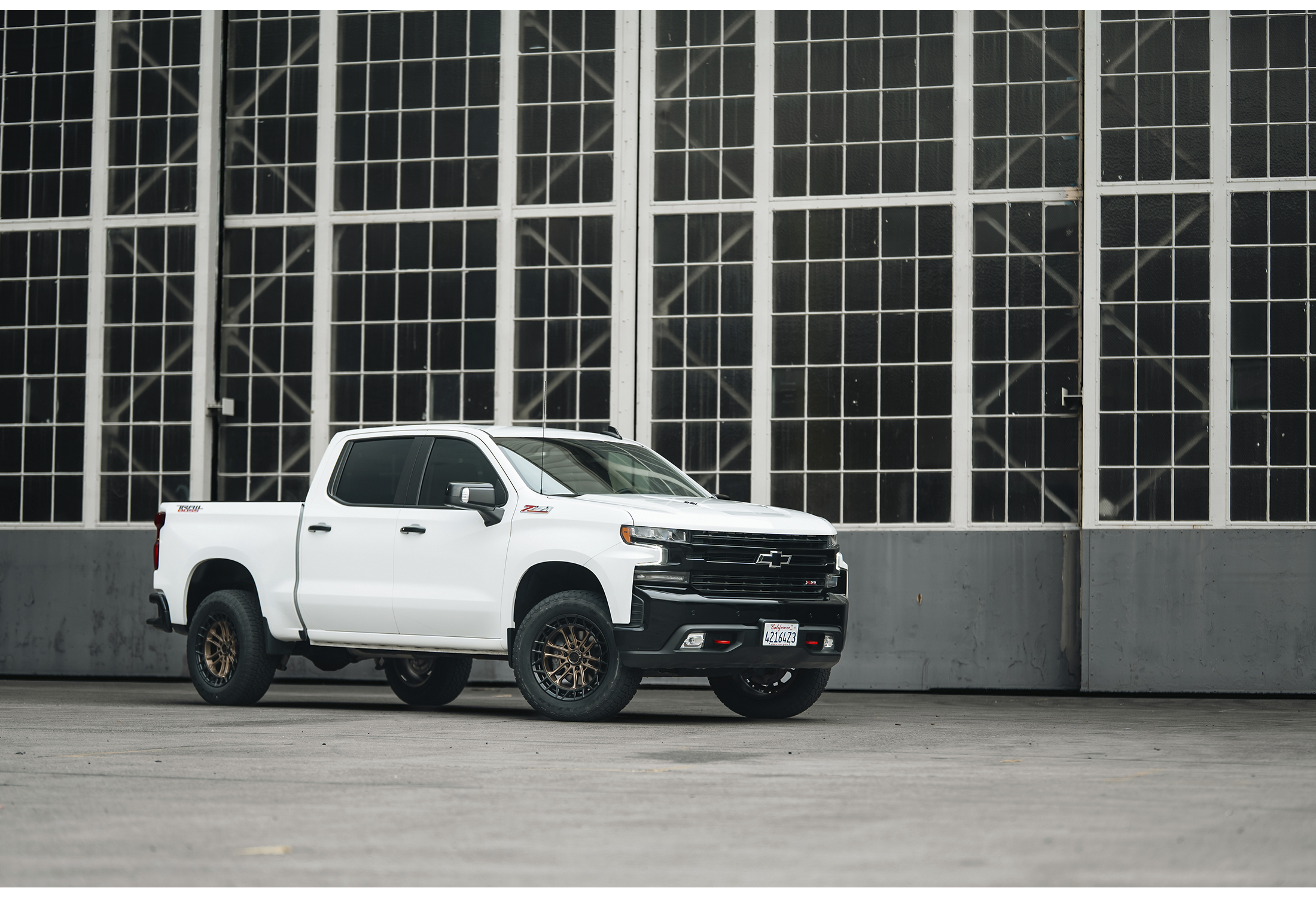 2023 Chevrolet Silverado Trail Boss - Fuel CELSIUS - Bronze 2023 Chevrolet Silverado Trail Boss - Fuel CELSIUS - Bronze